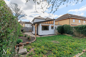 Photo 16- click for photo gallery